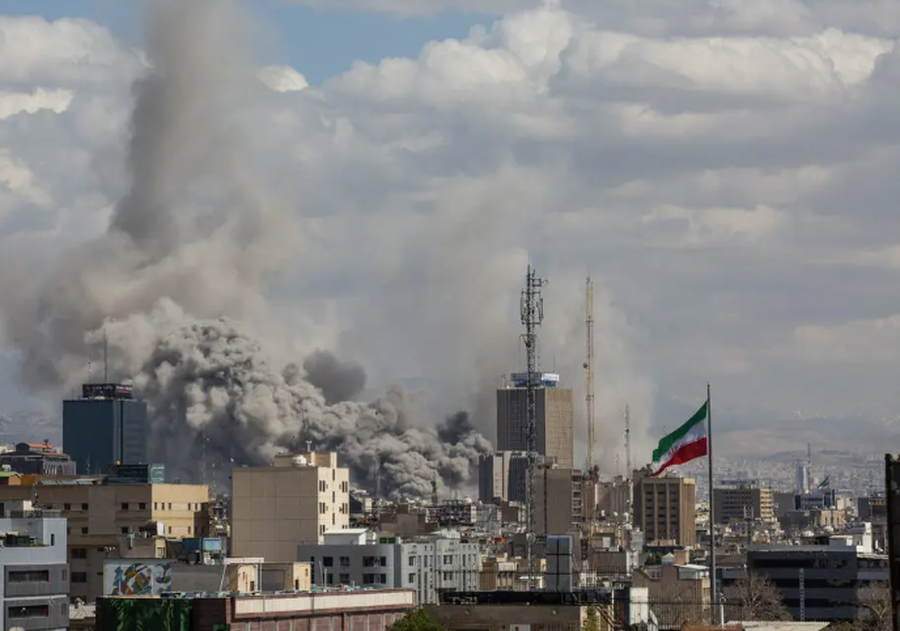 Rinisin sulmet në Lindjen e Mesme, SHBA bombardon Iranin, Teherani