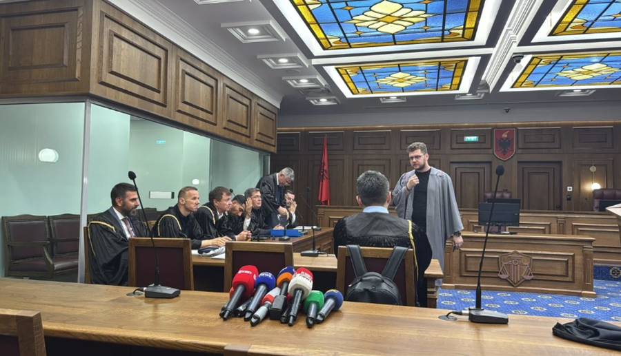 Veliaj mungon s&euml;rish n&euml; gjyqin e tij: Nuk &euml;sht&euml; dinjitoze