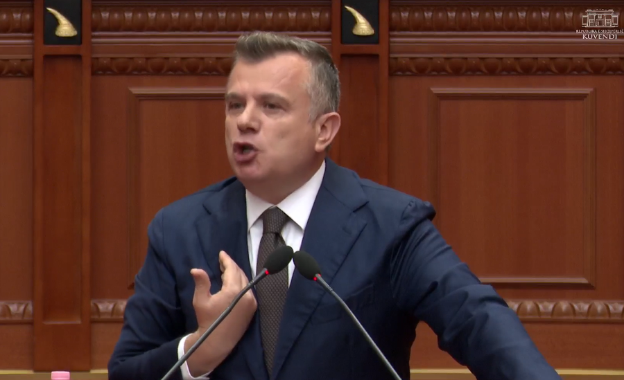 &ldquo;Flamingo nga temu&rdquo;, Balla-PD: Dukeni si z&euml;dh&euml;n&euml;s