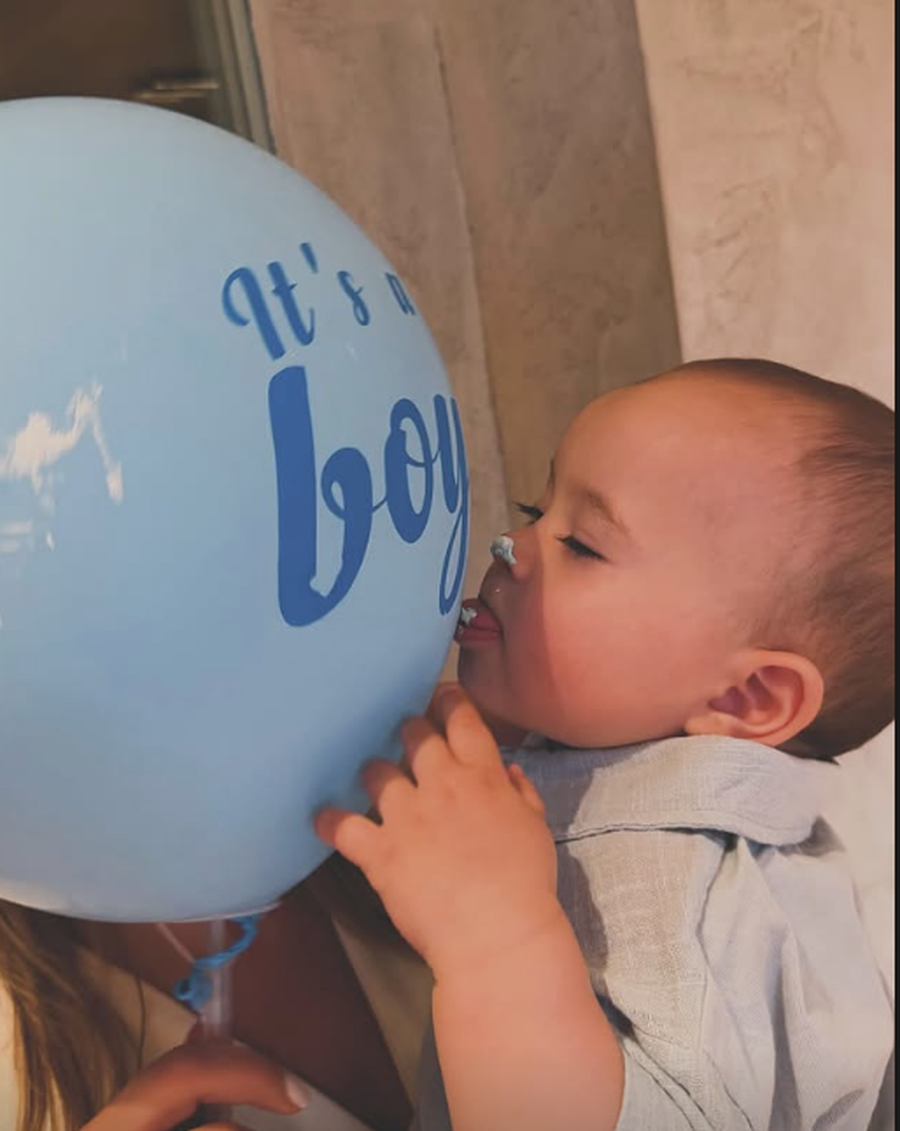 FOTO/ Dafina Zeqiri ndan momentin e &euml;mb&euml;l me ndjek&euml;sit n&euml;