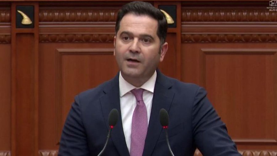 “Je hipokrit, ke zgjedhur të mos paguash asnjë taksë
