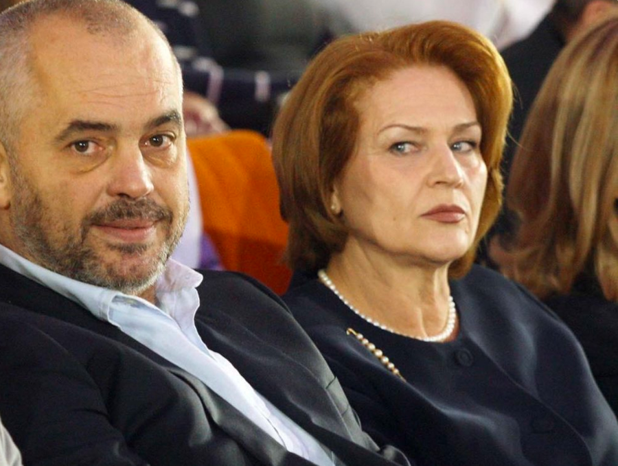 Arta Dade refuzon ftes&euml;n p&euml;r 35 vjetorin: PS, e zaptuar! Rama ka