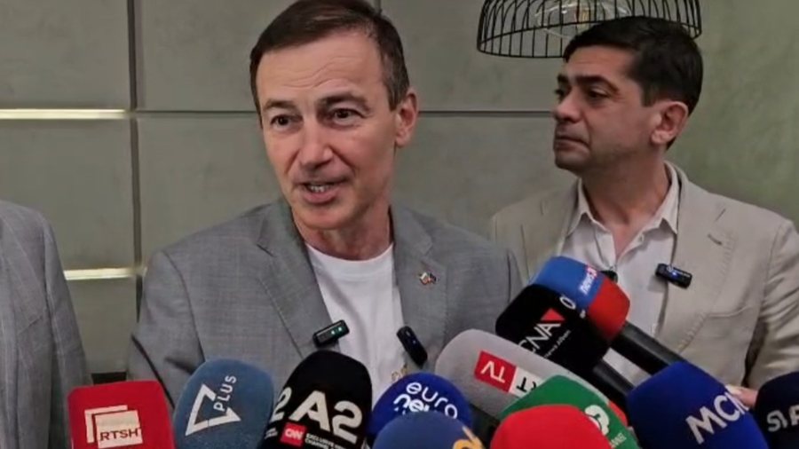 Protestat antiqeveritare, eurodeputeti bullgar nga Korça: Duhet të
