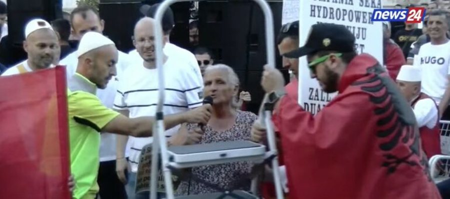 &ldquo;Rama n&rsquo;burg, Berisha n&rsquo;burg&rdquo;, protesta e 16-t&euml;
