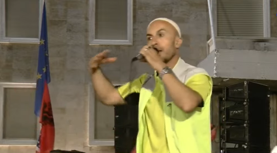 Protesta e 16-t&euml; mbledh n&euml; sheshin para Kryeministris&euml;