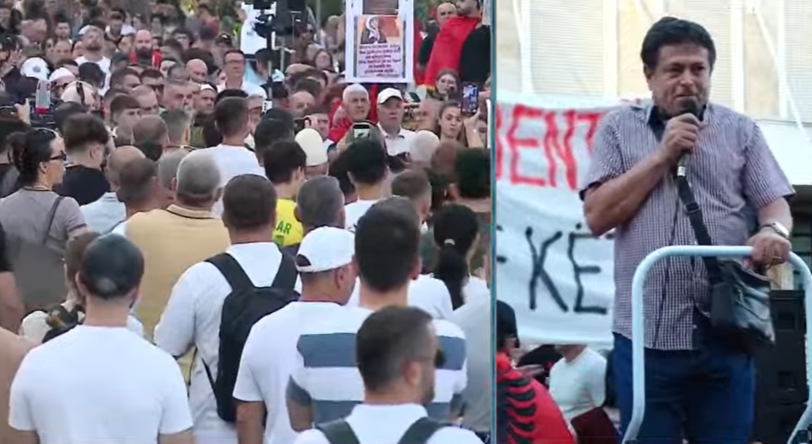 Profesori Lush Susaj në protestë: Studentët janë më