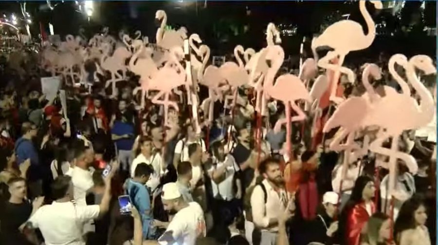 &ldquo;Rama jepe dor&euml;heqjen&rdquo;, sot protesta e 19-t&euml; qytetare