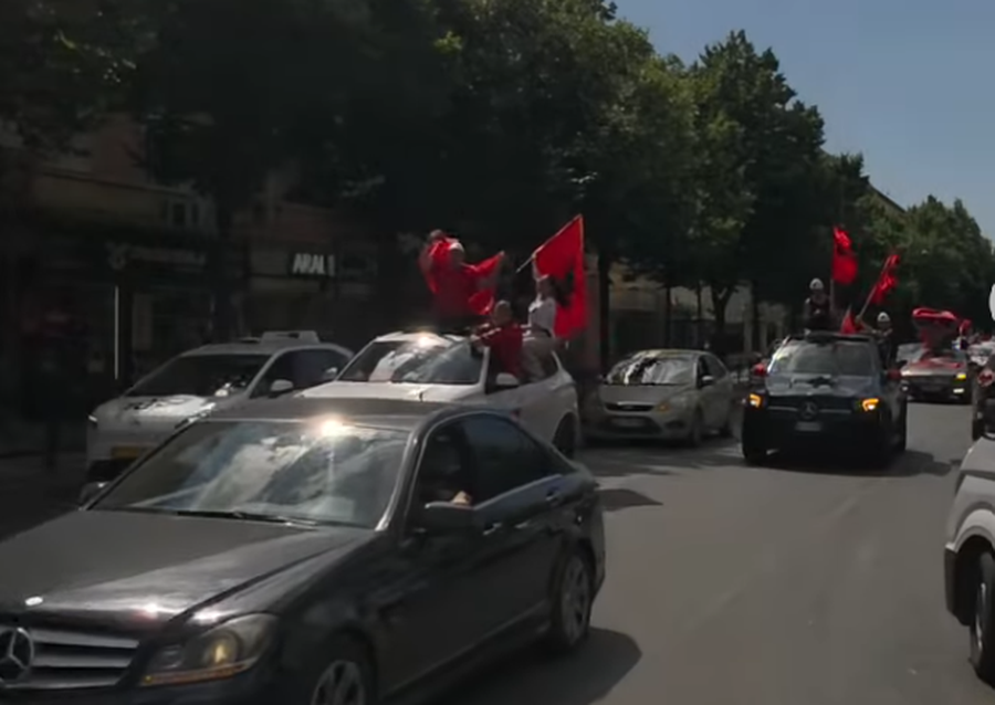 VIDEO/ "Erdh&euml;n bijt e shqipes", diaspora mb&euml;rrin n&euml;