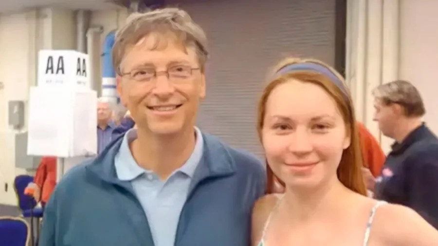 Bill Gates zbulon p&euml;r her&euml; t&euml; par&euml; emrat e ish-t&euml;