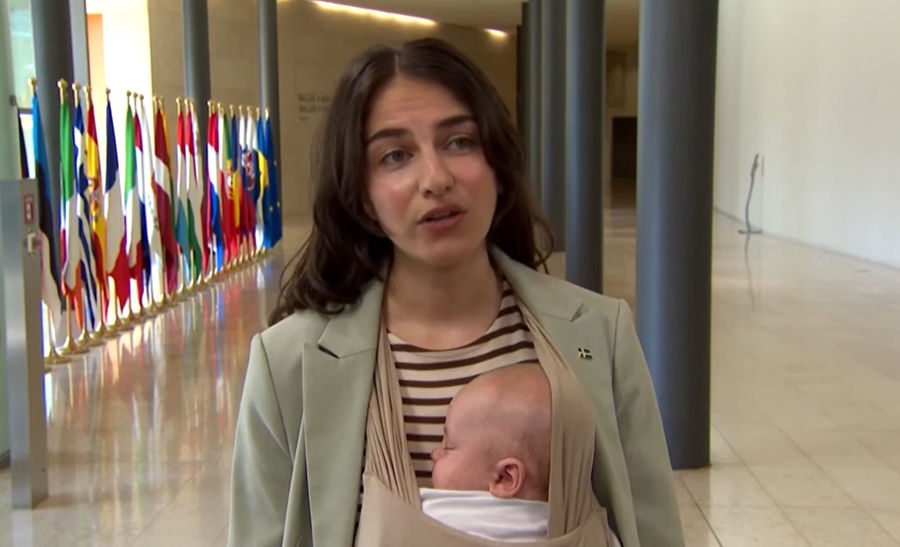 I p&euml;rfundoi leja, ministrja suedeze merr foshnj&euml;n 3 muajshe n&euml;