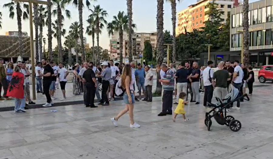 N&euml; &ccedil;do rrug&euml; parkime me pages&euml;, banor&euml;t e