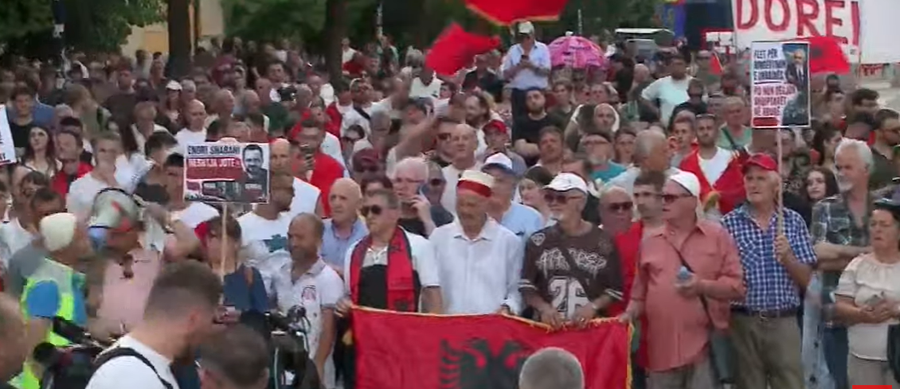 Dita e 29-t&euml; e protest&euml;s n&euml; Tiran&euml;, qytetar&euml;t