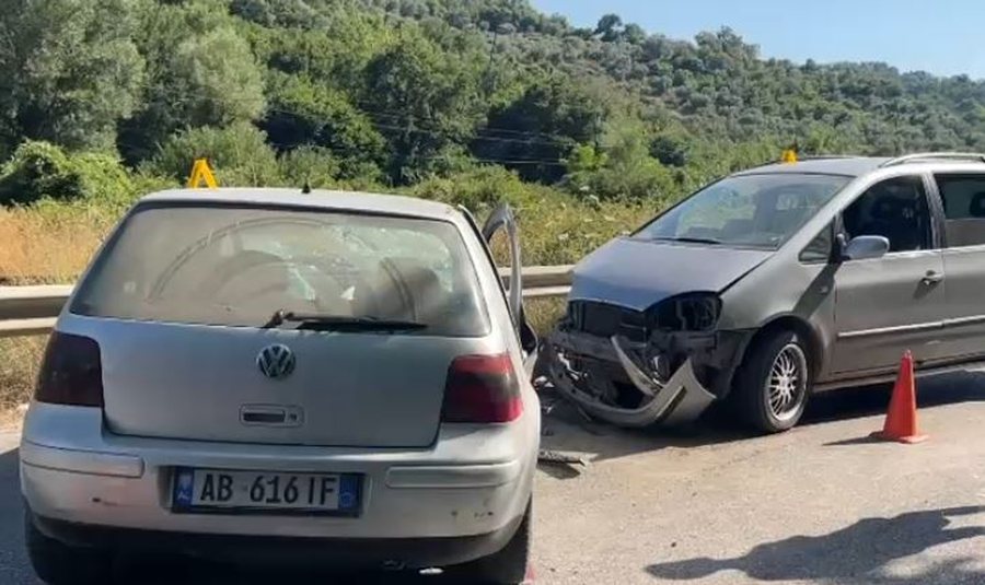 Aksident n&euml; aksin Fier-Levan, plagosen dy drejtuesit e mjeteve te Qafa e