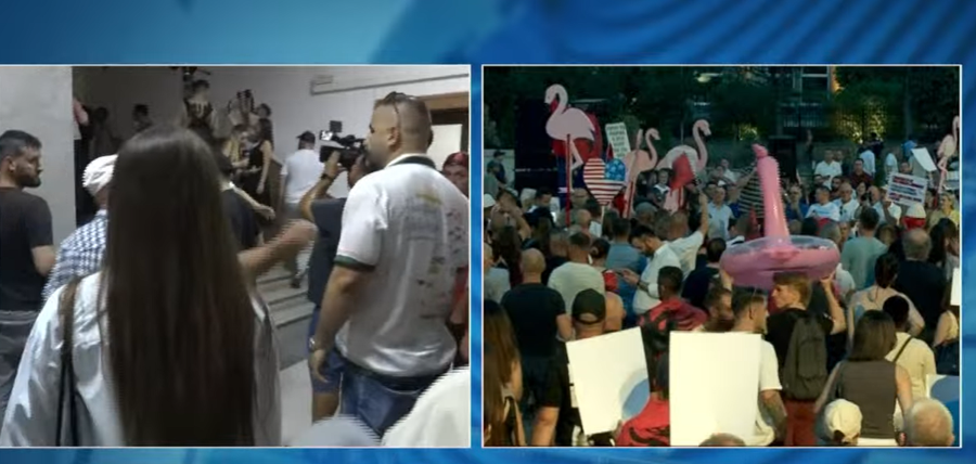 Protesta e 30-t&euml; n&euml; Tiran&euml;, tensione mes policis&euml; dhe