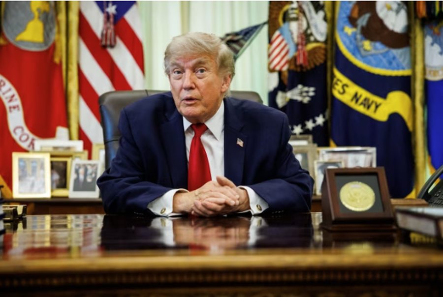 Trump llogarit pasojat e luftës së plotë me Iranin, por zgjedh