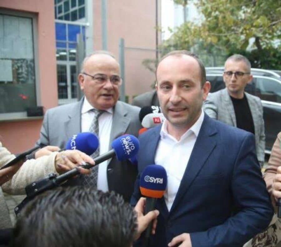 Kryebashkiaku i Ku&ccedil;ov&euml;s mbetet n&euml; detyr&euml;, Celibashi: