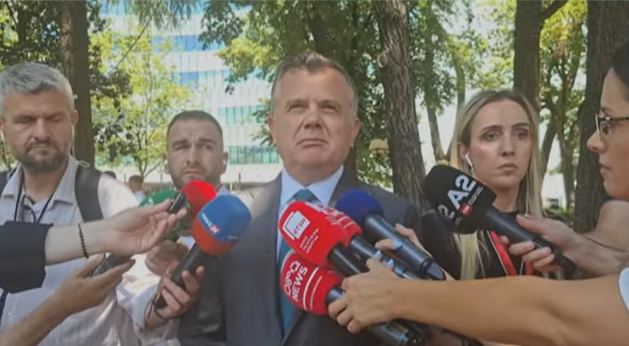 Protestë me tensione para Kuvendit, lëndohen 3 qytetarë dhe 2