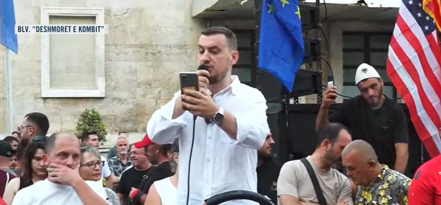 Protesta e 33-të/ Mijëra qytetarët mblidhen para