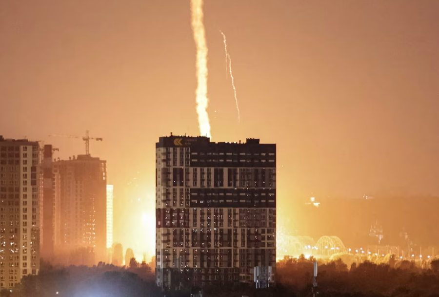 Rusia bombardime masive në Kiev në prag të samitit të