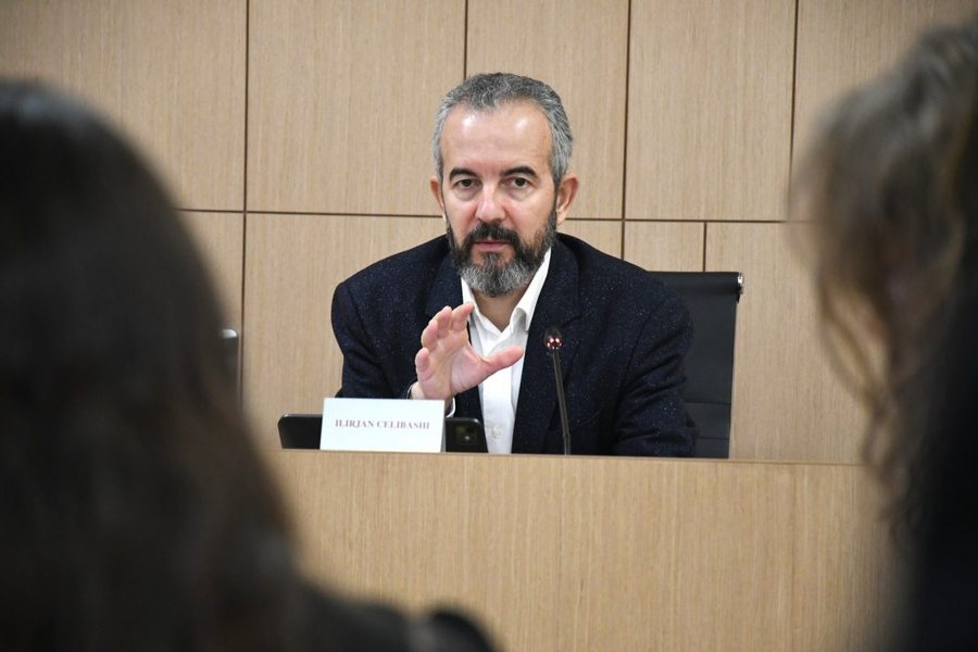 Zgjedhjet e reja/ Celibashi &ldquo;rr&euml;zon&rdquo; nj&euml; nga k&euml;rkesat