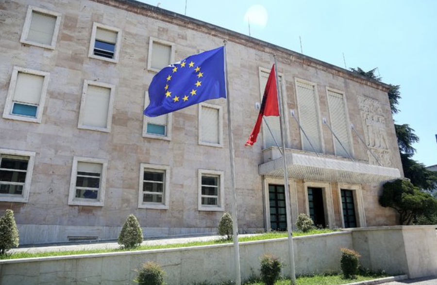 Qeveria dështon me fondet e BE, akti normativ ul me 74% fondet e Planit
