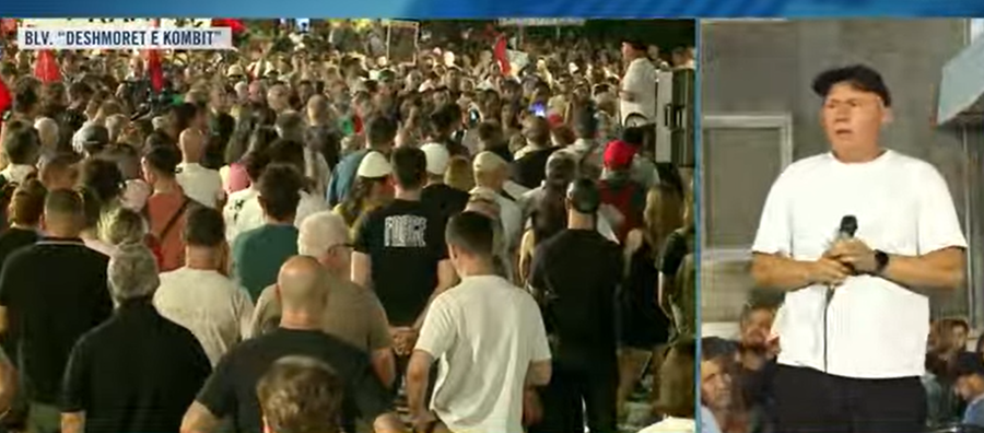 38 dit&euml; protest&euml;/ Qytetar&euml;t: Qeveria dha 4 mln euro p&euml;r