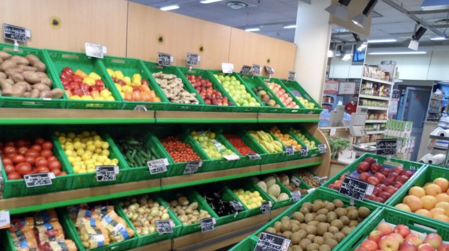 N&euml; kulmin e sezonit prodhues, fluturojn&euml; &ccedil;mimet e perimeve