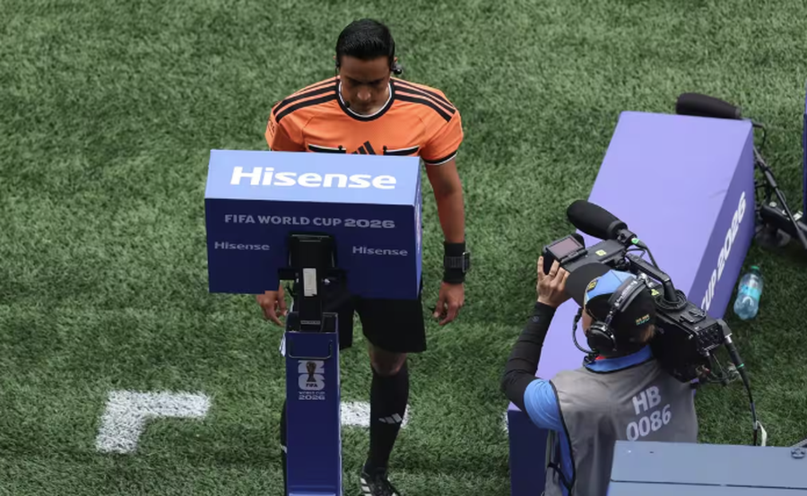 FIFA ndryshon sistemin VAR pas ankesave p&euml;r gjykimin