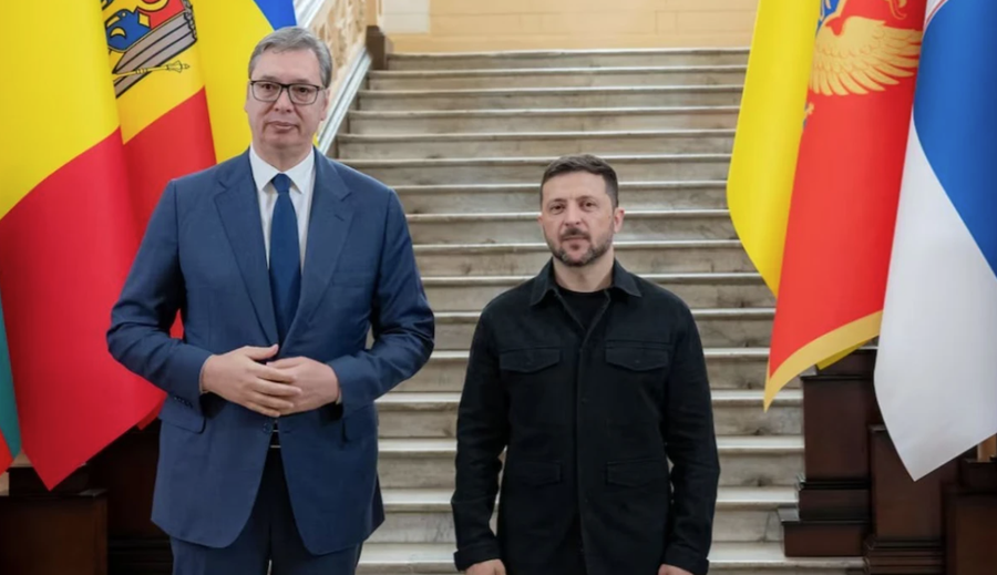 Vu&ccedil;i&ccedil; n&euml; Kiev, por refuzon t&euml; n&euml;nshkruaj&euml;