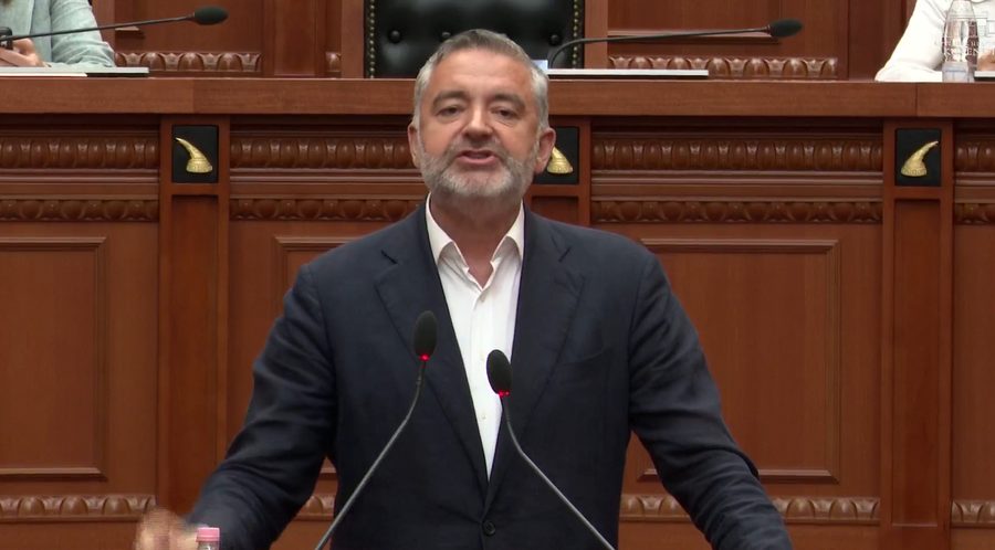 Sot Kuvend, PD reflekton dhe i jep fund bojkotit! Protestuesit mblidhen