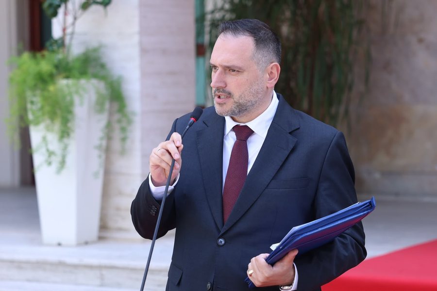 Angazhimi n&euml; Bordin e Paqes, Nufi: Jav&euml;n e ardhshme qeveria vendos