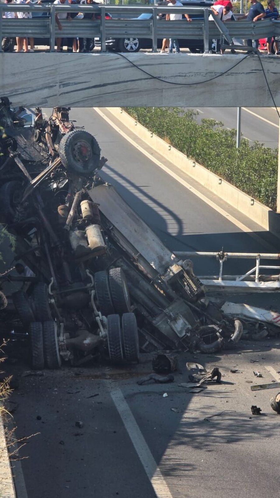 Aksidenti tragjik pran&euml; TEG-ut/ Betonierja u p&euml;rplas me Audi-n n&euml;