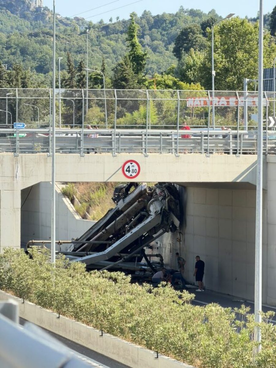Pun&euml;tor&euml;t egjiptian&euml; humb&euml;n jet&euml;n n&euml; aksidentin
