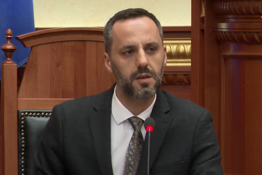 “Lëndë irrituese ndaj protestuesve”, Lamallari: Kishin