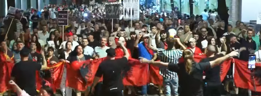 Dita e 36-të e protestës, qytetarët marshojnë drejt