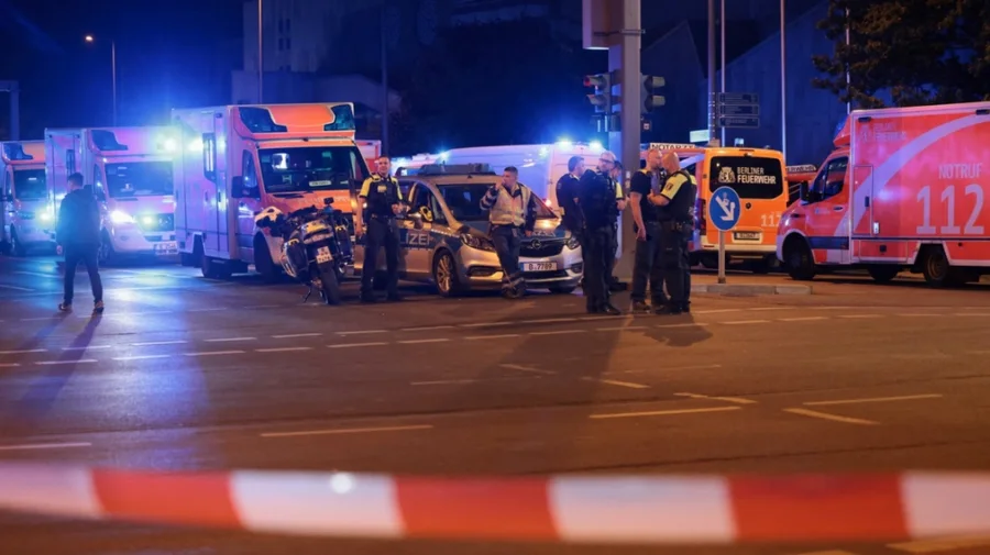 VIDEO/ Panik n&euml; Berlin, furgoni p&euml;rplas turm&euml;n gjat&euml;