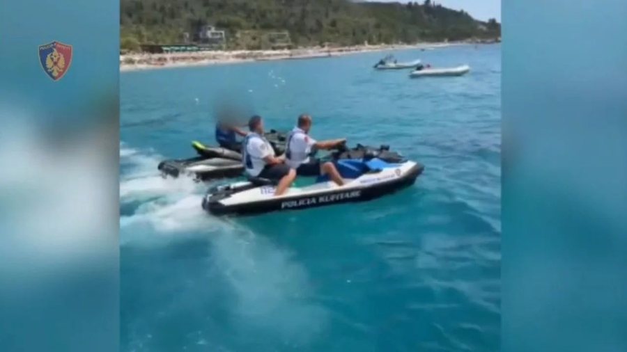 Rrezikoi pushuesit me manovra t&euml; rrezikshme me Jet Ski n&euml; gjirin e
