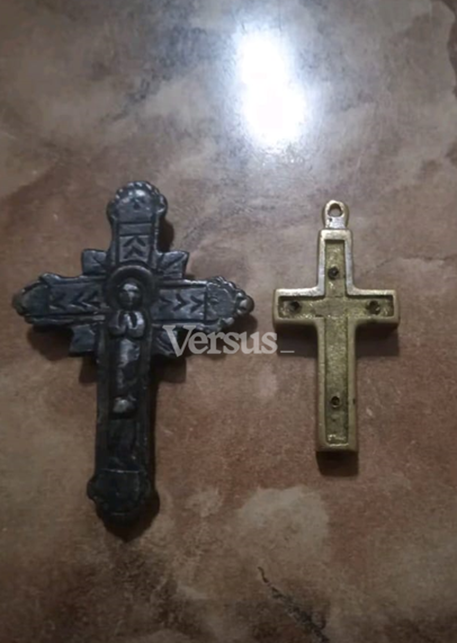 Shpata, unaza, monedha ari e argjendi, grabit&euml;sit i shesin hapur thesaret