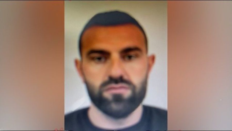 "Mos më vono se jam në hasmëri..." Valter Bami thyen