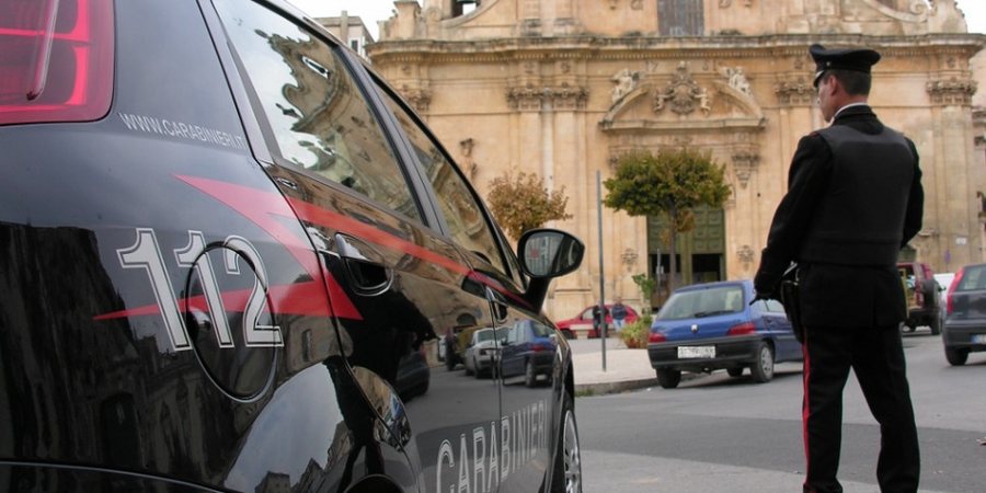 Shqiptarët përleshen me tunizianët në Itali, plagoset