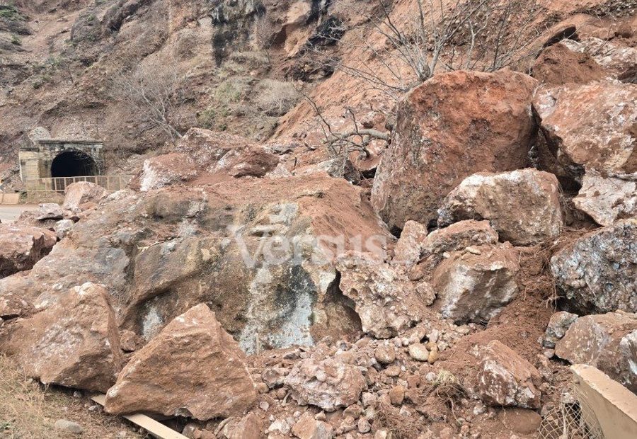 FOTOT/ Shembet masivi i shk&euml;mbinjve n&euml; rrug&euml;n