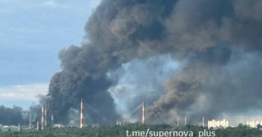 Dronët ukrainas godasin rafinerinë ruse gjatë një