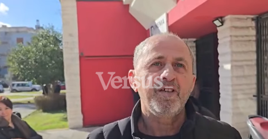 Tregtar&euml;t e Vlor&euml;s protest&euml; para bashkis&euml;: Nd&euml;rtoni