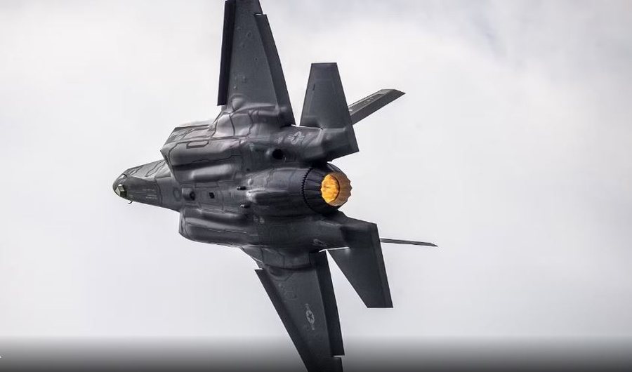 F-35 italianë “zbojnë” tre avionët luftarakë
