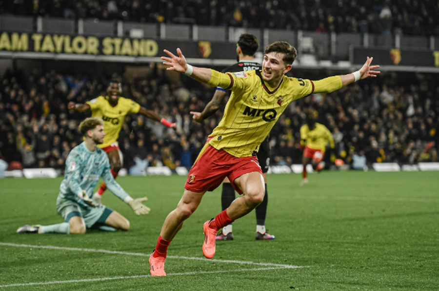 20 milionë paund është shuma e kërkuar, dy klube të