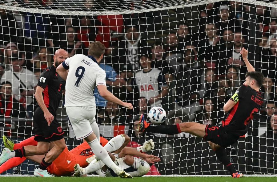 Publikohen formacionet zyrtare të ndeshjes Shqipëri-Angli. Si do