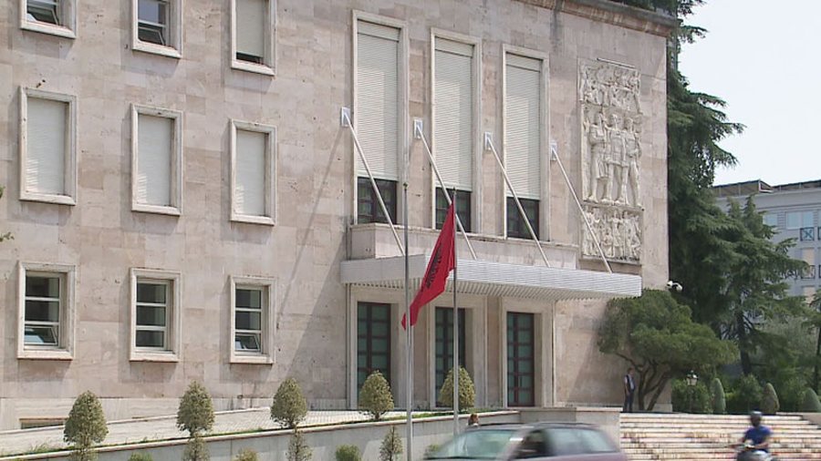 Drafti/Propozohet organizimi i ri, institucionet e varësisë do