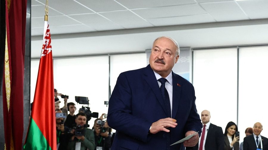 Lideri autoritar bjellorus, Lukashenko do mandatin e 7 mes kritikave nga