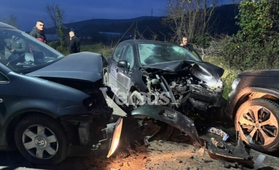 P&euml;rplasen tre makina n&euml; aksin Shupenz&euml;-Maqellar&euml;, plagoset