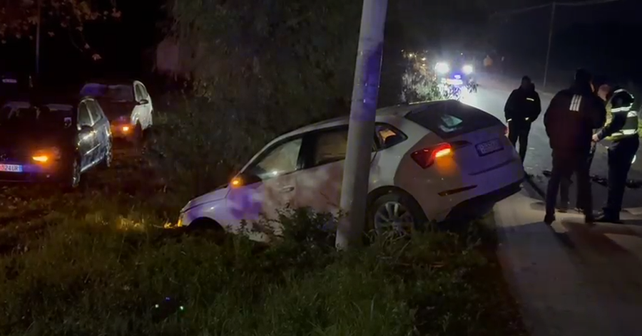 Aksident në aksin Fier-Ballsh, dy makina përplasen me